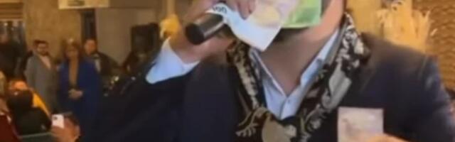 OVAJ PEVAČ IMA SAMO TRI RAZREDA OSNOVNE ŠKOLE, A NE ZNA ŠTA ĆE SA PARAMA - Šokirao priznanjem