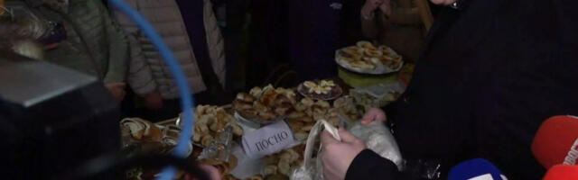 VUČIĆ DOBIO NEOBIČAN POKLON OD GRAĐANA "Ovo nikada u životu nisam video"