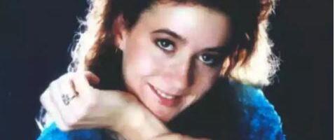 Tara (19) krenula u vožnju biciklom kada joj se gubi svaki trag: Nikada se nije vratila kući, posle godinu dana se pojavila jeziva fotografija (FOTO)