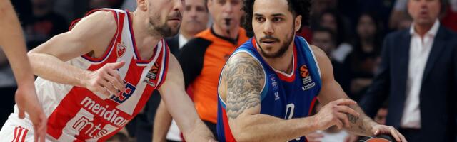 Haos u Efesu pred meč sa Zvezdom u Evroligi, Larkin pobesneo: Jadno, ljubomorno, zavidno! Ako pratiš budalu, i sam ćeš postati klovn!