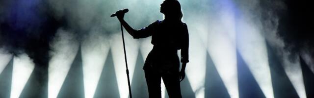 "Otkud ovaj spoj?“: Mlada pevačica oduševila izvođenjem pop hita (VIDEO)