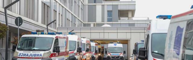 SUDAR DVA AUTOBUSA U VELIKOM MOKROM LUGU: Povređene dve žene, jedna prevezena u Urgentni