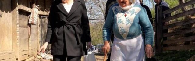 Nekad je i reč lek: Baka Velinka dočekala goste