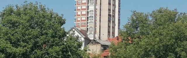 OTKAČIO SE LIFT U KOJEM JE DETE, DRAMA U PROKUPLJU Propadao kroz desetospratnicu, mališan bespomoćno vrištao! Komšije opisale trenutke užasa