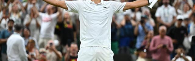 Novak otkrio svoje tajno "oružje" pred polufinale Vimbldona: Ovo je uređaj koji pomaže Đokoviću da što spremnije dočeka okršaj sa Sinerom /FOTO/