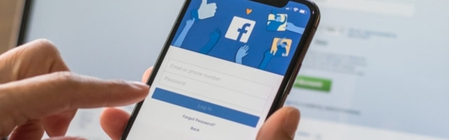 Objavila je post na Fejsbuku, a sada mora da mu plati 35.000 dolara