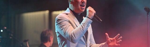 Željko Joksimović na Desant Festivalu – 14 muzičara na sceni, spektakl ispod vodopada: „Fasciniran sam lokacijom”