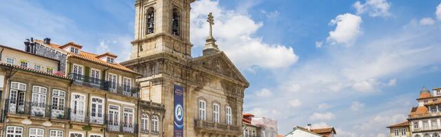 Svi MASOVNO odlaze u jedan evropski grad: Smeštaj jeftin, kafa za manje od 1,5 evra