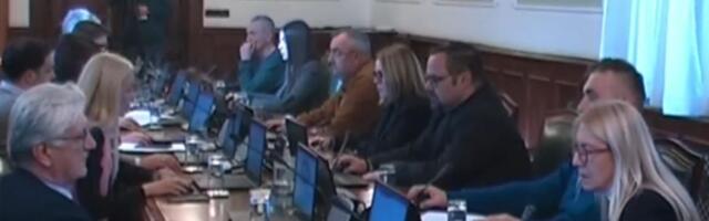 SEDNICA ODBORA ZA ADMINISTRATIVNO-BUDŽETSKA I MANDATNO-IMUNITETSKA PITANJA: Bakarec kažnjen sa 10 odsto plate zbog opomene na sednici Narodne skupštine