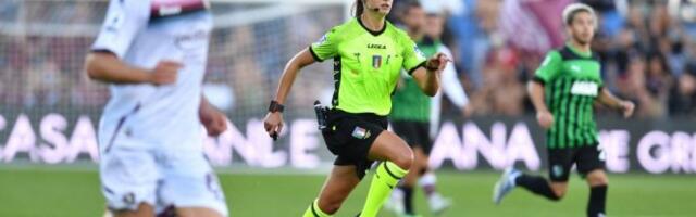UŠLA U ISTORIJU ITALIJANSKOG FUDBALA! Lepa Marija je PRVA ŽENA koja je sudila jednu utakmicu u KALČU! (VIDEO)