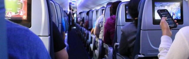 DRAMA U AVIONU NA 11.000 METARA: Pokušao nasilno da provali u pilotsku kabinu, bezbednjaci ga momentalno savladali i uhapsili