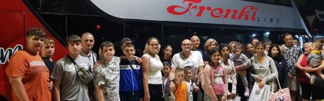 Letovanje za 34 deteta iz hraniteljskih porodica uz podršku grada Leskovca i Ministarstva