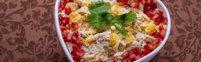 Salata sa piletinom i narom: Osvežavajuća i kremasta, a sprema se brzo i lako