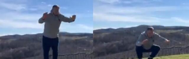 DODIK OBJAVIO KAKO RADI ČUČNJEVE! Trening obavio u prirodi, pa poručio: "Nikad u BOLJOJ formi!" (VIDEO)