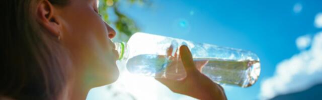 DOMINO EFEKAT OKO IRANA: Evo koliko je poskupela flaširana voda u Indiji! PA, NEVEROVATNO!