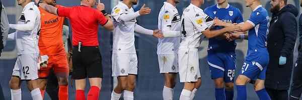 OPŠTA FRKA U NOVOM PAZARU! Alić se zaleteo na Mitrovića - jedva sprečena tuča na meču