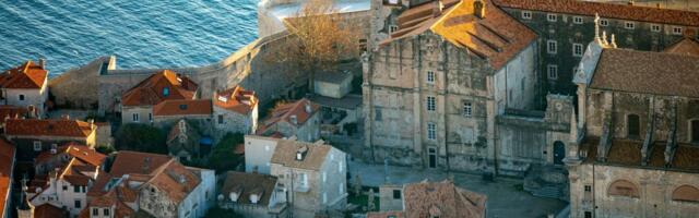 Pokušaj ubistva u Dubrovniku: Muškarac sa nožem napao ženu na stepenicama