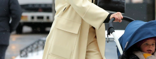 Irina Shayk pokazala kako se nosi beige od glave do pete