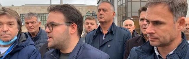 U Negotinu uhapšeno deset članova Narodne stranke (VIDEO)