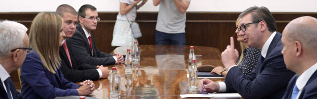 Ćaskanje sa Predsednikom: Konsultanti na Andrićevom vencu