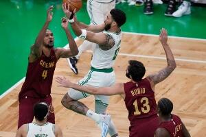 Милвоки преко Орланда до 16. победе у низу, Бостон се реванширао Кливленду за два узастопна пораза