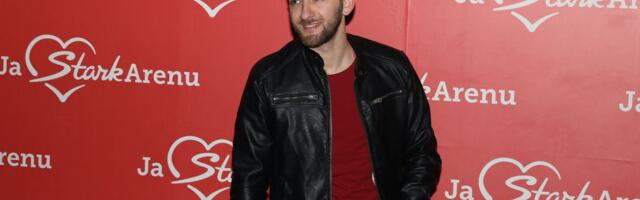 Operisan Savo Perović! Pevač se oglasio iz KBC Zemun prikačen na infuziju i u zavojima "Rešio se organa"