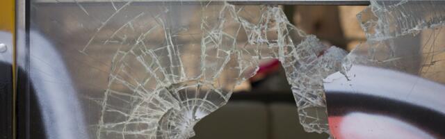 Društvene mreže gore: Dečje igralište postalo OPASNA ZONA, a simbol grada ruiniran