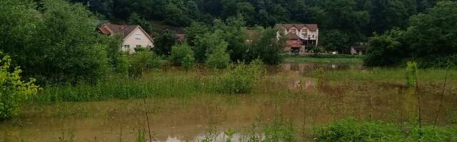 DOSTIGNUT VRH POPLAVNOG TALASA! Hidrolog Vladiković upozorava na stanje na Zapadnoj Moravi: Situacija se prati iz sata u sat