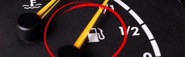 Upalila vam se lampica za gorivo? Evo koliko još možete da vozite bez točenja