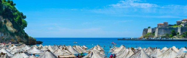 Godinama su ga izbegavali, a sada Beograđani masovno idu u mesto u Crnoj Gori koje je postalo nova Budva za turiste