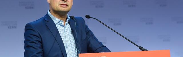 "Vučićeva represija udaljila Srbiju od EU, Ćacilend očajnički potez": Šider o situaciji u Srbiji