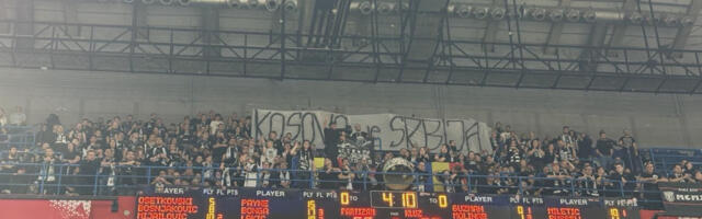 (FOTO) Grmelo je u Areni: "Kosovo je Srbija“ – Rumuni dobili ovacije Partizanovih navijača