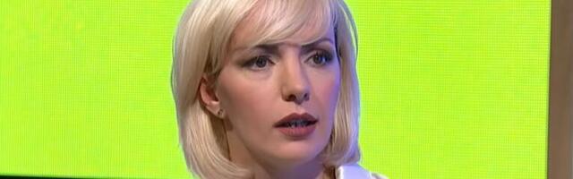 SLUČAJNO NAPIPALA NEŠTO NA GRUDIMA ŠTO JOJ NIJE DALO MIRA: Pevačica objasnila  “Odstranili su, a nije bilo simptoma“