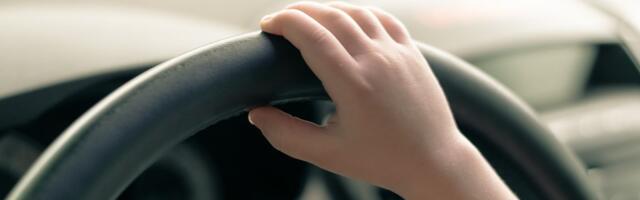 Otac detetu (13) dao da vozi traktor, šleper i "mercedes": Pravosnažno je osuđen, ovo je kazna