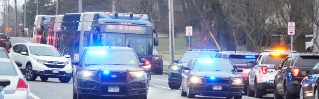 Dramatični scena u metrou u Njujorku: Muškarac gurnuo dvojicu na šine, osumnjičeni u bekstvu