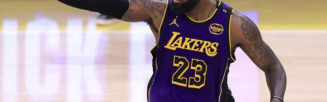 Рекорди Леброна Џејмса и Луке Дончића у победи Лејкерса