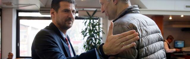 Vanja Grbić: Tesla nije ušao u Akademiju nauka, oteramo Novaka Đokovića, mi najbolje sahranjujemo žive jer vređaju prosečne