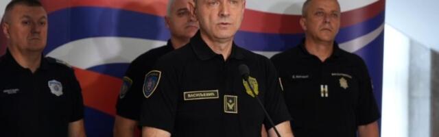 Direktor policije: Neko je došao da napadne prostorije SNS! Povređeno 16 policajaca