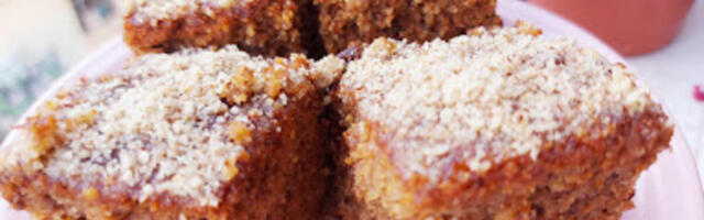 Tako je sočan i ukusan da mu niko neće odoleti: Kolač pun oraha obogatiće posnu trpezu, svaki zalogaj je uživanje