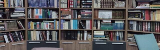 Predstavljanje romana „Karota” Darka Tuševaljakovića, dobitnika Ninove nagrade u kragujevačkoj Narodnoj biblioteci