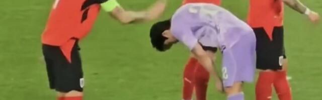 Detalj koji govori o atmosferi na“Marakani“: Dobi Seol po glavi od Arnautovića! Usred Beča (VIDEO)