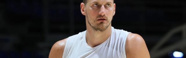 (VIDEO) Jokić sa pivom u ruci: Kapiten Srbije se opustio pred meč sa BiH, evo gde je snimljen