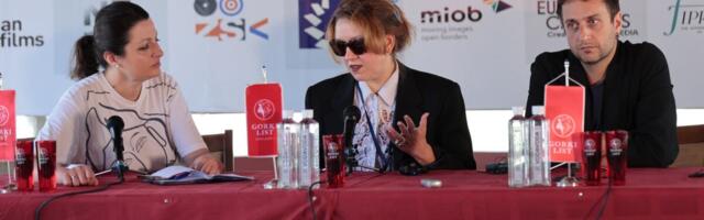 Koxi: Heroine romana „Ljubavnice“ Elfride Jelinek, bliske su savremenom društvu i posle pola veka!