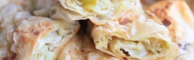 ZA OVU SAVRŠENU PITU POTREBNA SU SAMO 4 KROMPIRA I JOŠ PAR SASTOJAKA! Kore se ne razvlače, a HRSKAVE SU!