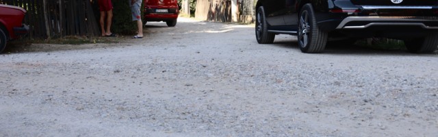 Celih 97 metara ne mogu da asfaltiraju 63 godine – Pet generacija žitelja Mileševske ulice u Sušici još nije dočekalo asfalt