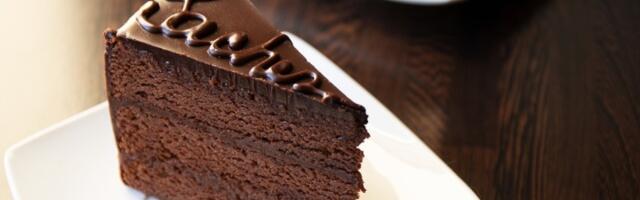 Idealna čokoladna glazura koja nikad ne puca! Poslastičar otkriva trik za koji malo ko zna