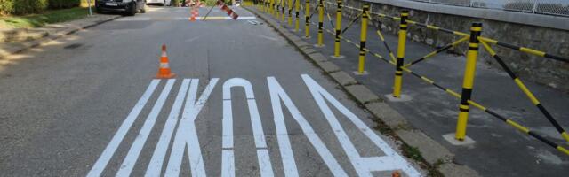 Obeležavanje horizontalne signalizacije u zonama škola u Kragujevcu
