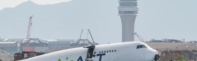 Avionska nesreća u Hong Kongu: Teretni avion udario vozilo obezbeđenja i sleteo u more