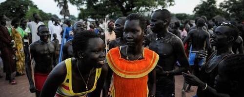 Ispovest devojaka iz Dinka plemena: Devojčice se obrazuju do 14. godine, a onda sledi otkup i sudbina od koje svaka želi da pobegne...