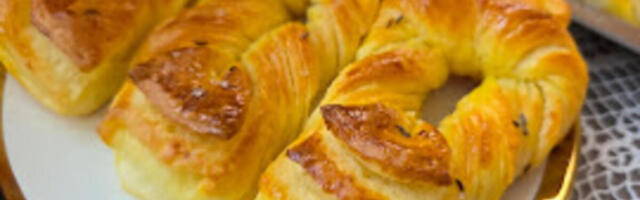 Domaći lisnati prutići sa sirom: Mekani kao pamuk, a spremaju se očas posla, bakin recept uspeva baš svima